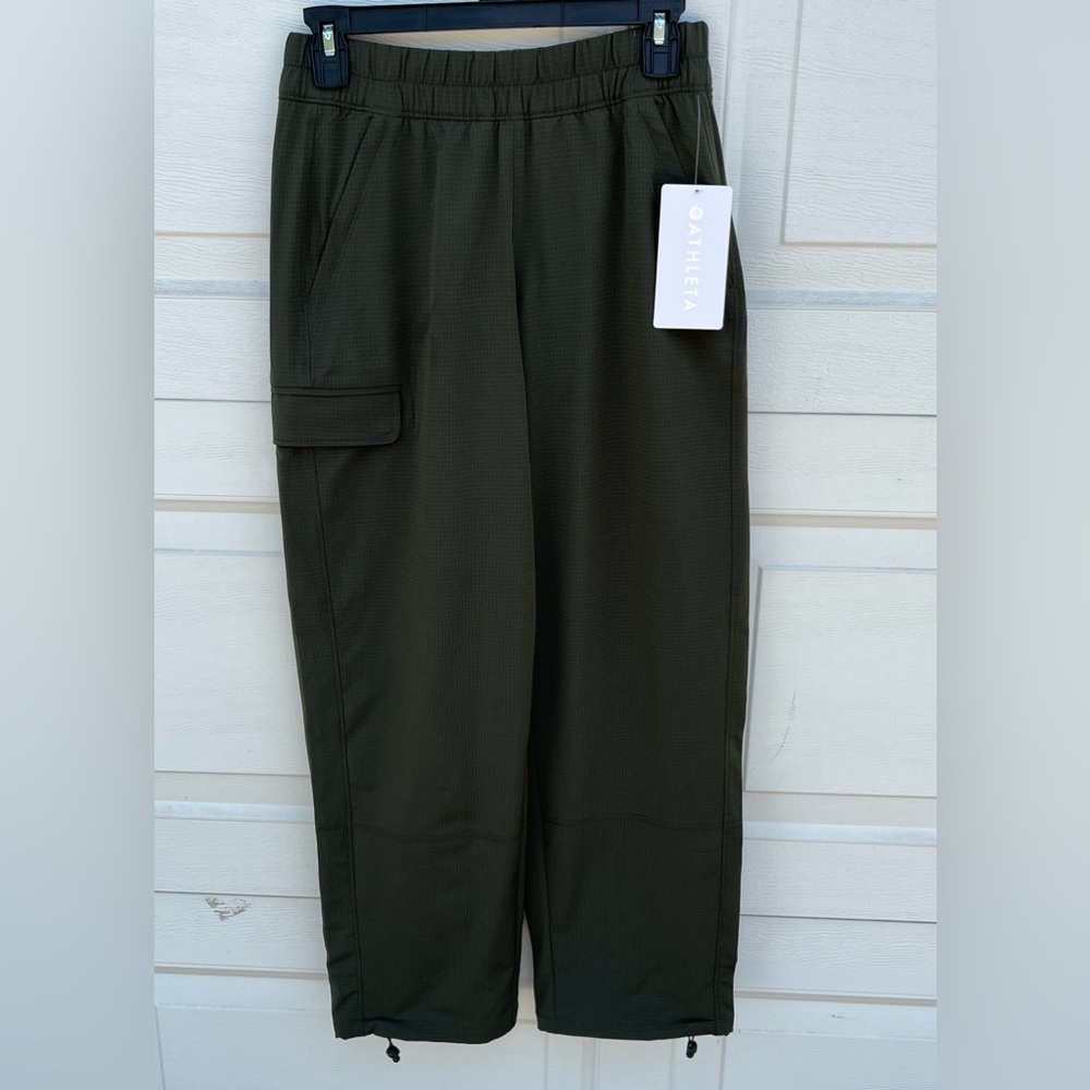 Athleta  Boundless Low Rise Cargo Pant Aspen Olive Hiking Pants /Joggers XXS/TP